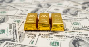 الذهب يتراجع بعد صعود طفيف للدولار وانتشار واسع لـ "دلتا"