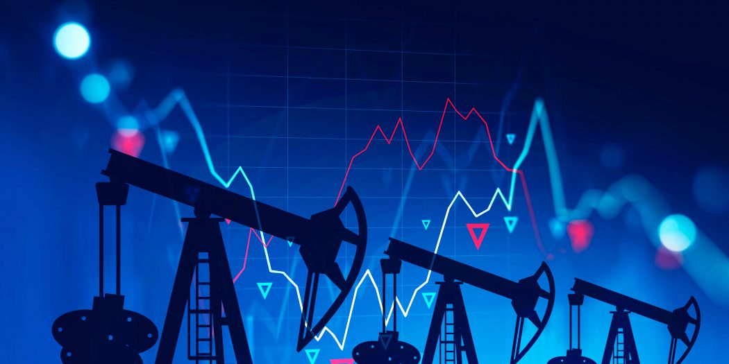 النفط يواصل التراجع ويسجل أكبر خسارة أسبوعية