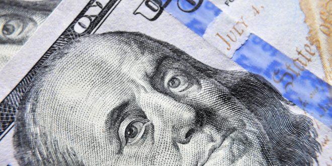 الدولار يصعد مع زيادة العائد على السندات الأمريكية